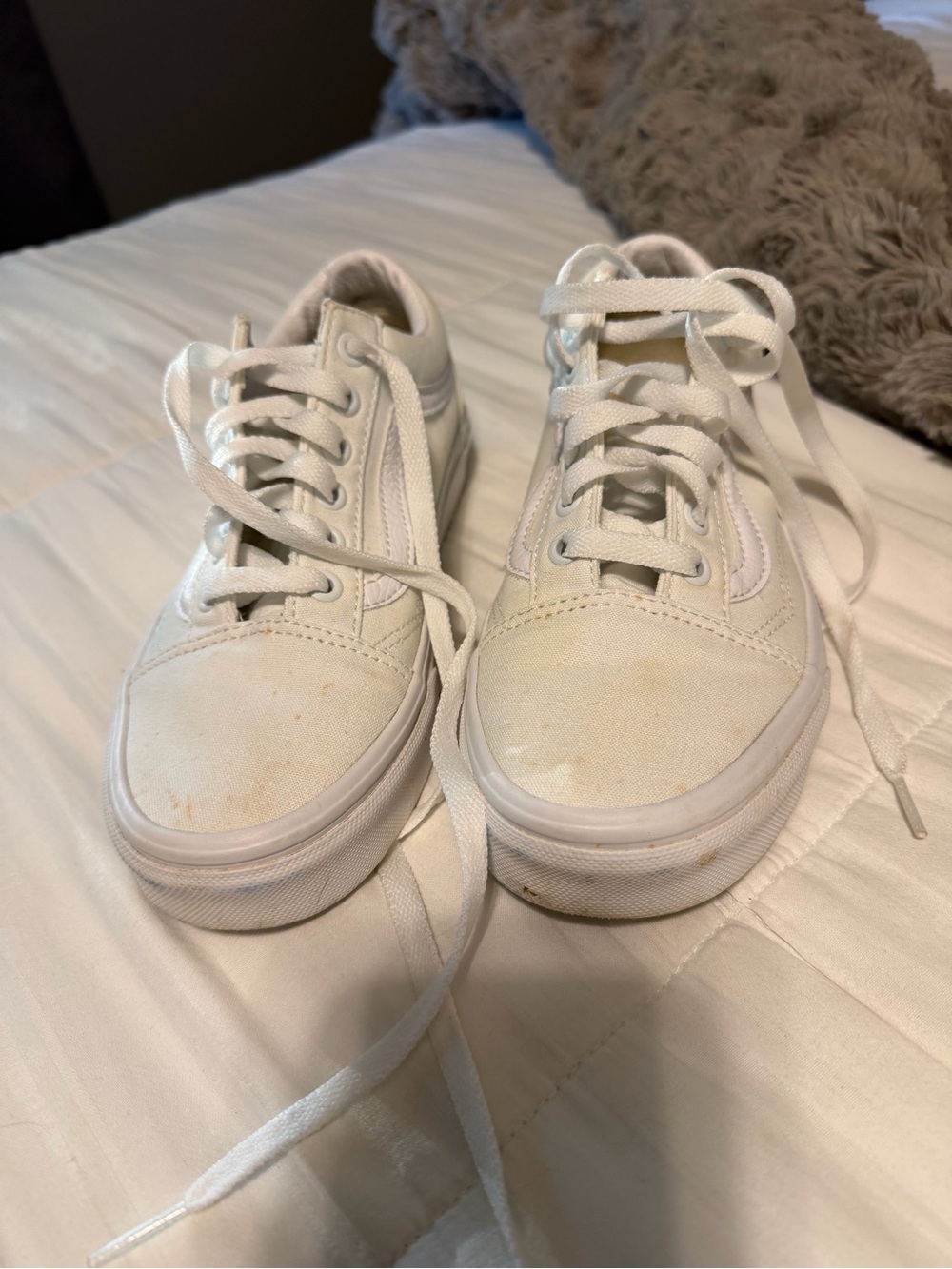 Vans White Low-Top Canvas Sneakers with Side Stripe